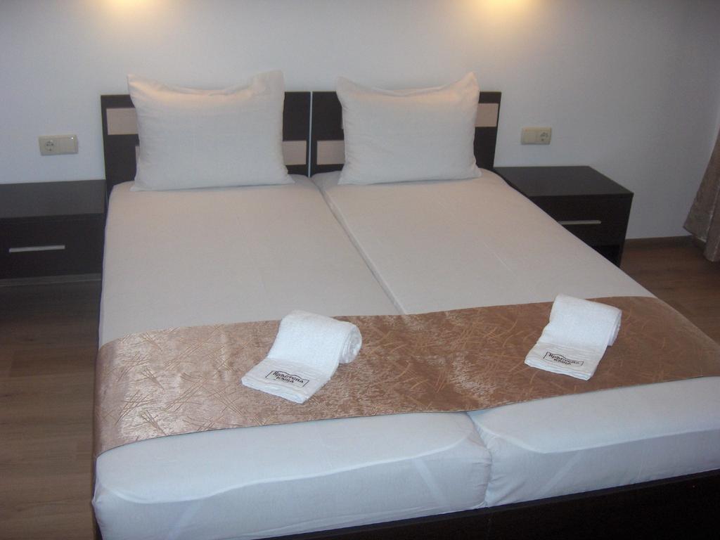 Krasteva House Hotel Berkovitsa Ruang foto