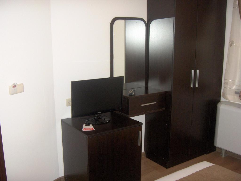 Krasteva House Hotel Berkovitsa Ruang foto