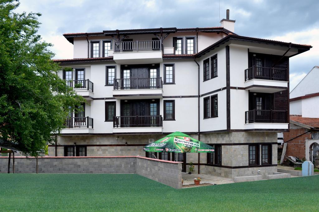 Krasteva House Hotel Berkovitsa Bagian luar foto